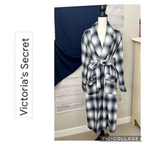 VICTORIA’S SECRET ❗️RARE GOLD LABEL❗️WOOL BLEND PLAID SATIN LINED ROBE